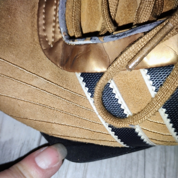 2007 Adidas Goodyear Racer Low Tan And Black Size 8 - Picture 2 of 13